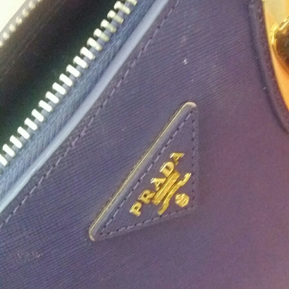 rare vintage prada medium lux tote - Picture 7 of 8